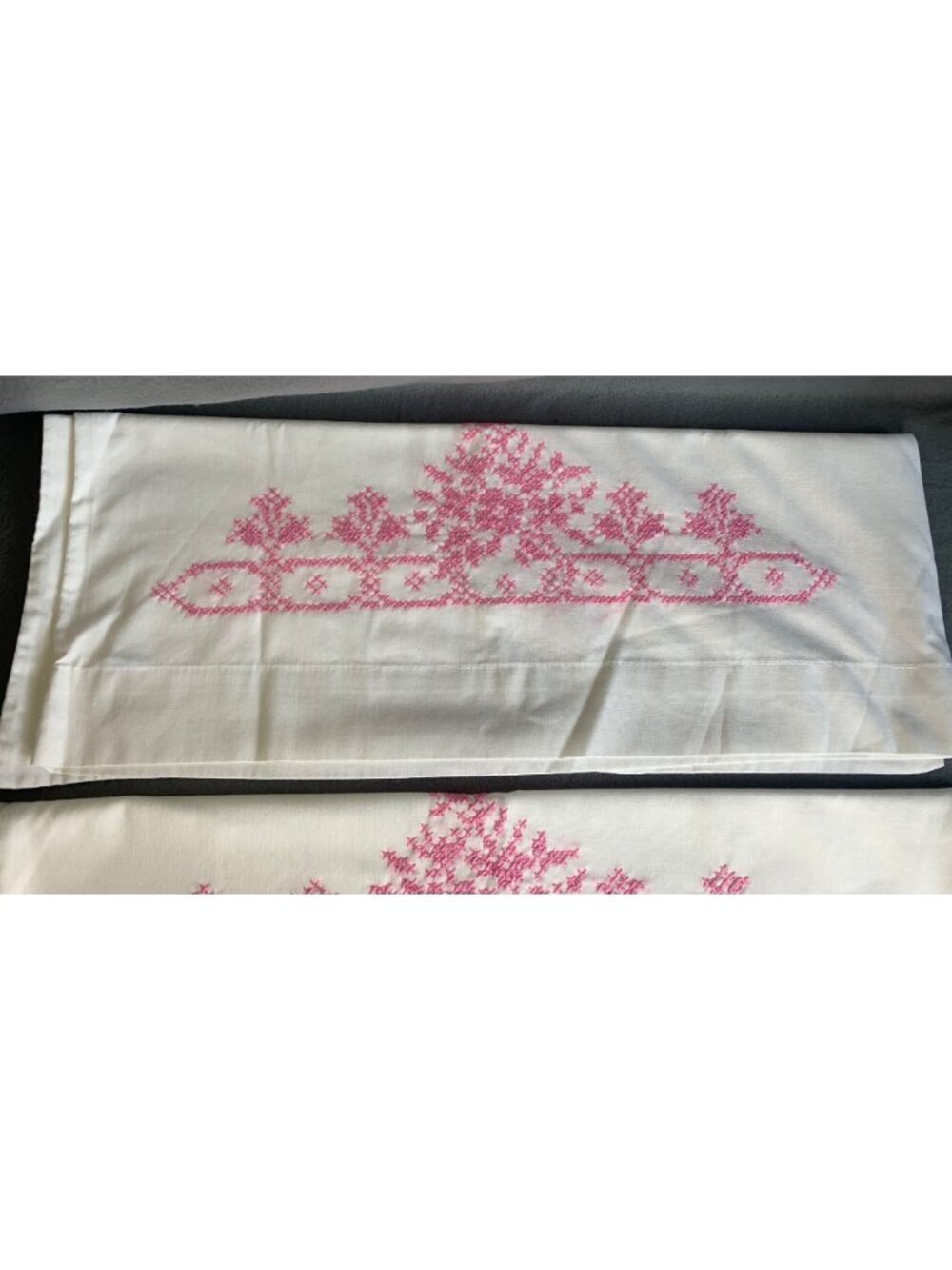 Vintage Hand Embroidered Pillowcases Set White Cotton with Pink Floral Design Be - Picture 3 of 12
